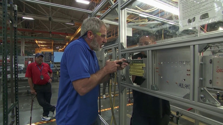  Some Boeing machinists unhappy with new contract proposal 