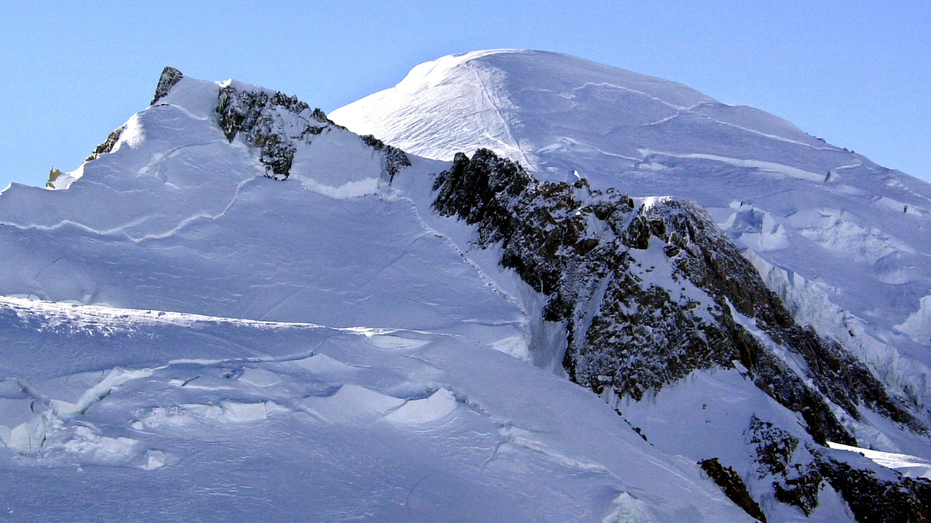  4 missing climbers found dead in France near Mont Blanc's summit, authorities say 