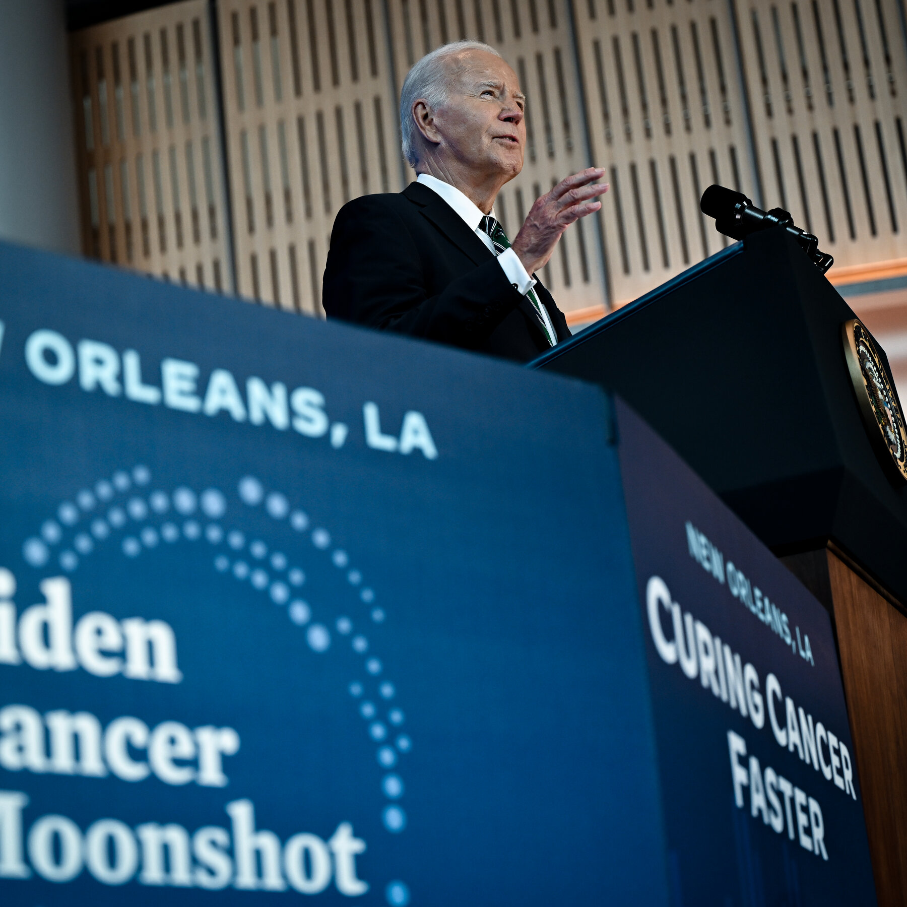  Biden Will Take Cancer ‘Moonshot’ Global at Summit in Delaware 