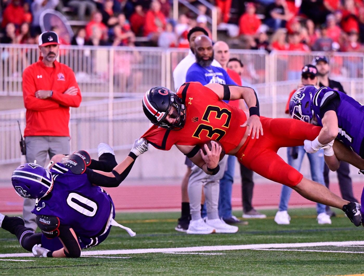  Castle View rattles off 37 unanswered points to dominate Douglas County in Battle of the Rock rivalry 