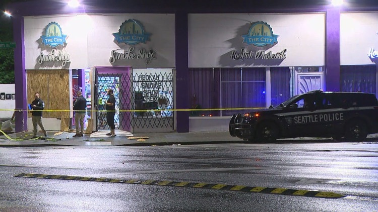  Seattle smoke shop crash-and-grab ends with shootout as owner confronts suspects 