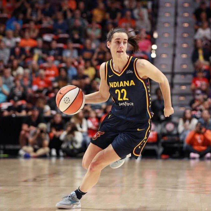  Caitlin Clark Named W.N.B.A. Rookie of the Year After Record-Setting Season 