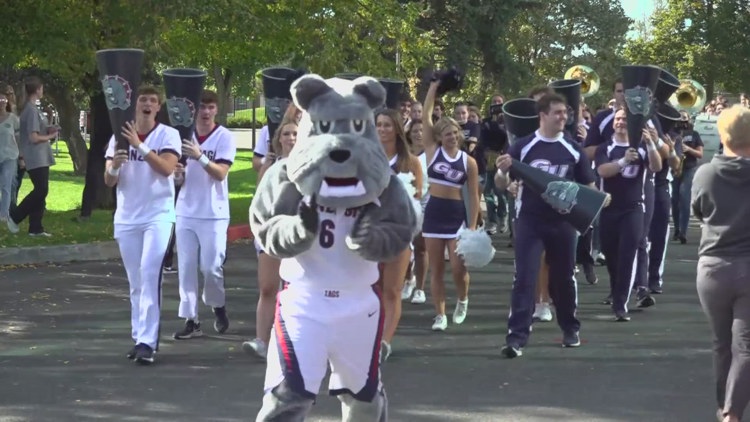  Gonzaga basketball fans flock to 'Kraziness in the Kennel' 