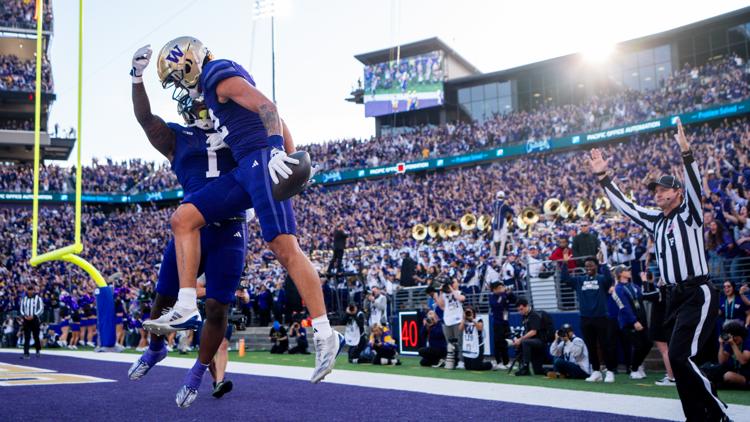  Washington pulls away in 4th quarter to beat No. 10 Michigan 27-17 