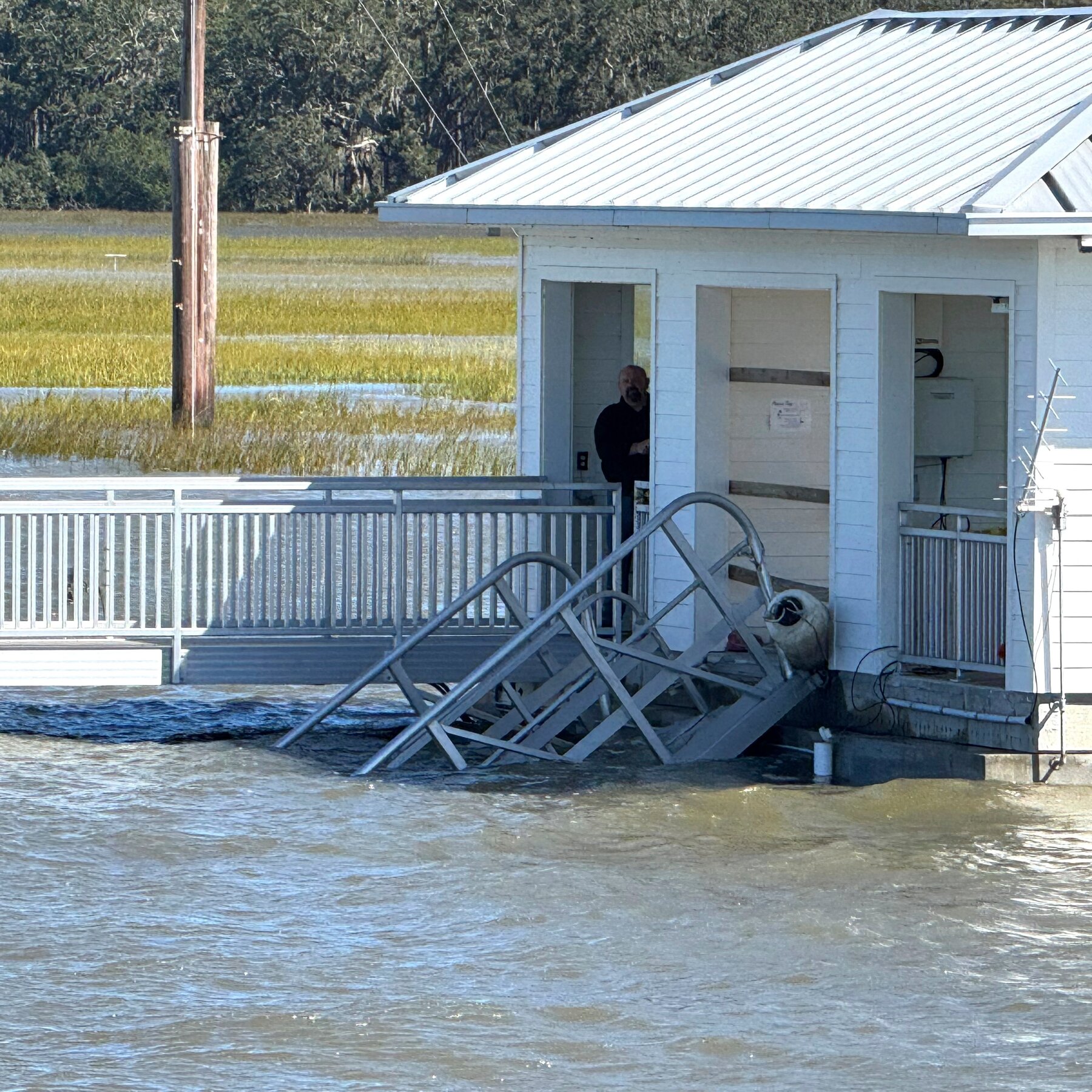  7 Dead After Georgia Ferry Dock Collapses on Sapelo Island 