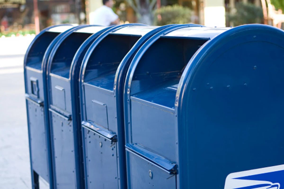  USPS Warns Illinoisans To Stop Using Blue Mailboxes, Here’s Why 