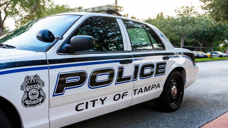  Officers: 3 injured after shooting at Ten Star Deli & Supermarket in Tampa 