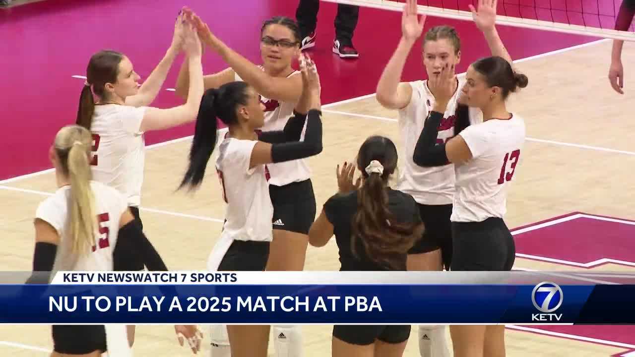   
																Husker volleyball wins three straight sets to put away Michigan 
															 