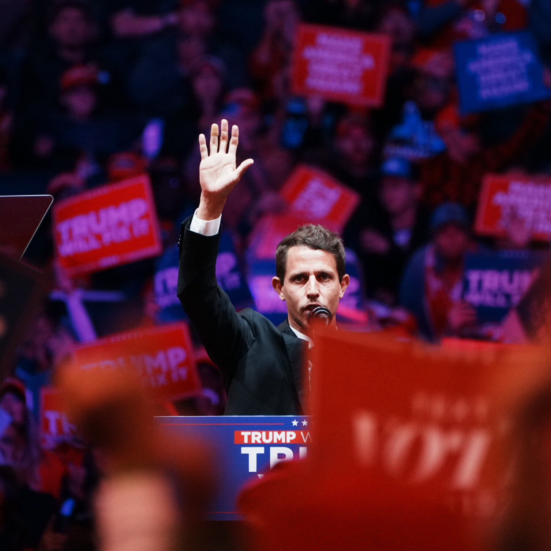  Trump Rally Opens With Insults Aimed at Latino, Black, Jewish and Arab American Voters 