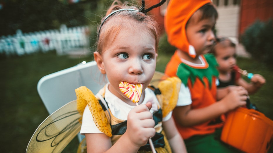  Halloween candy overload: 5 ways to keep kids from overindulging 