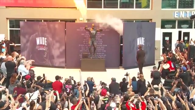  Miami Heat unveil statue of Dwyane Wade outside the front of Kaseya Center 