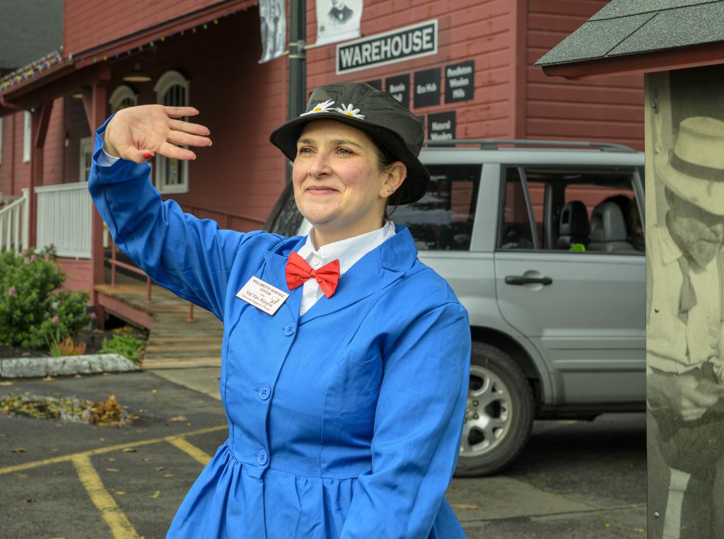  PHOTOS: Kids trick-or-treat by car through Willamette Heritage Center 