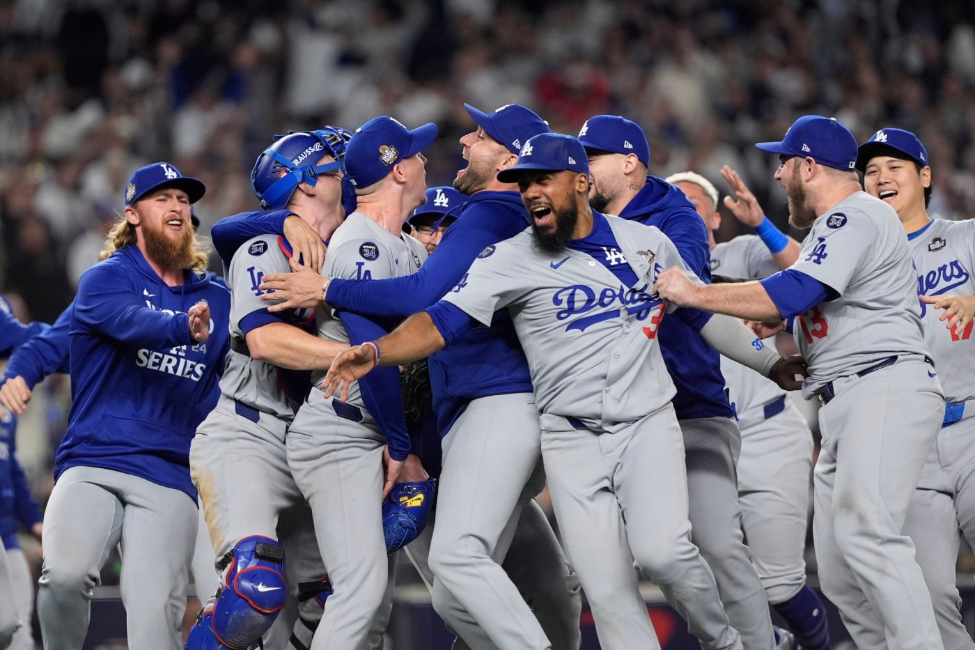  Dodgers erase 5-run deficit to win first full-season World Series title since 1988 