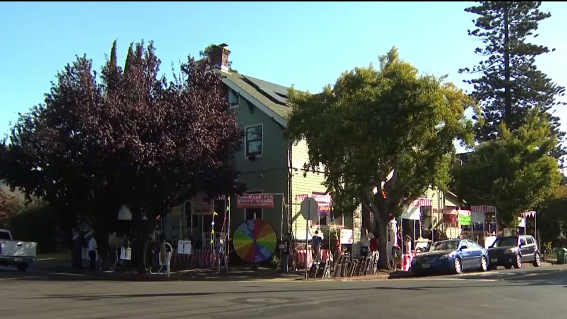  ‘Anti-Trump carnival': Alameda home's Halloween decorations feature a political twist 