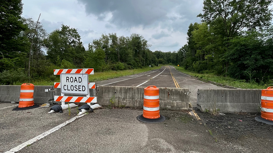  Calcutta Trustees Vote to Complete 'Road to Nowhere' - Business Journal Daily 