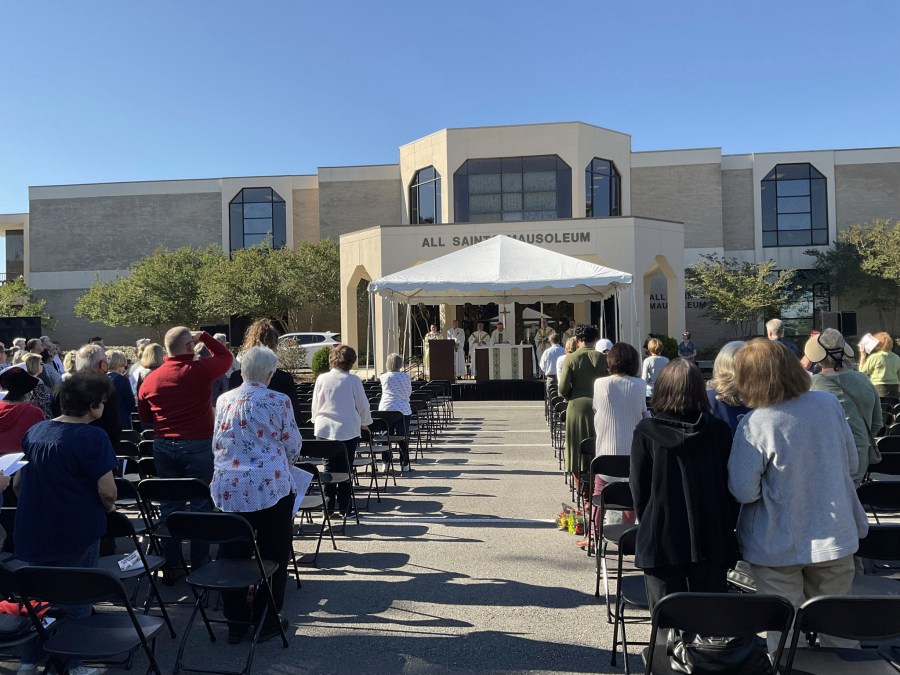  Archbishop to celebrate All Saints Day mass in Metairie 