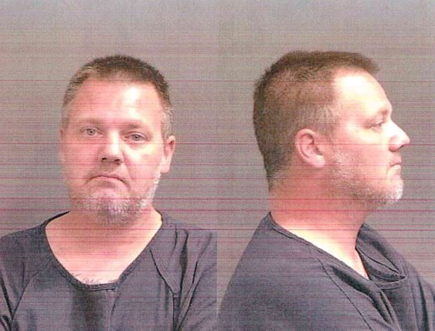  Docs: Muncie man hits woman with shovel, arrested 