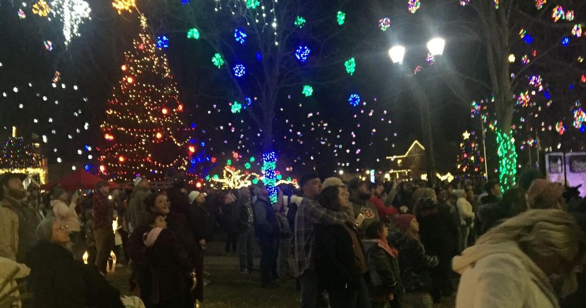  Gallipolis City Park lights up the season 