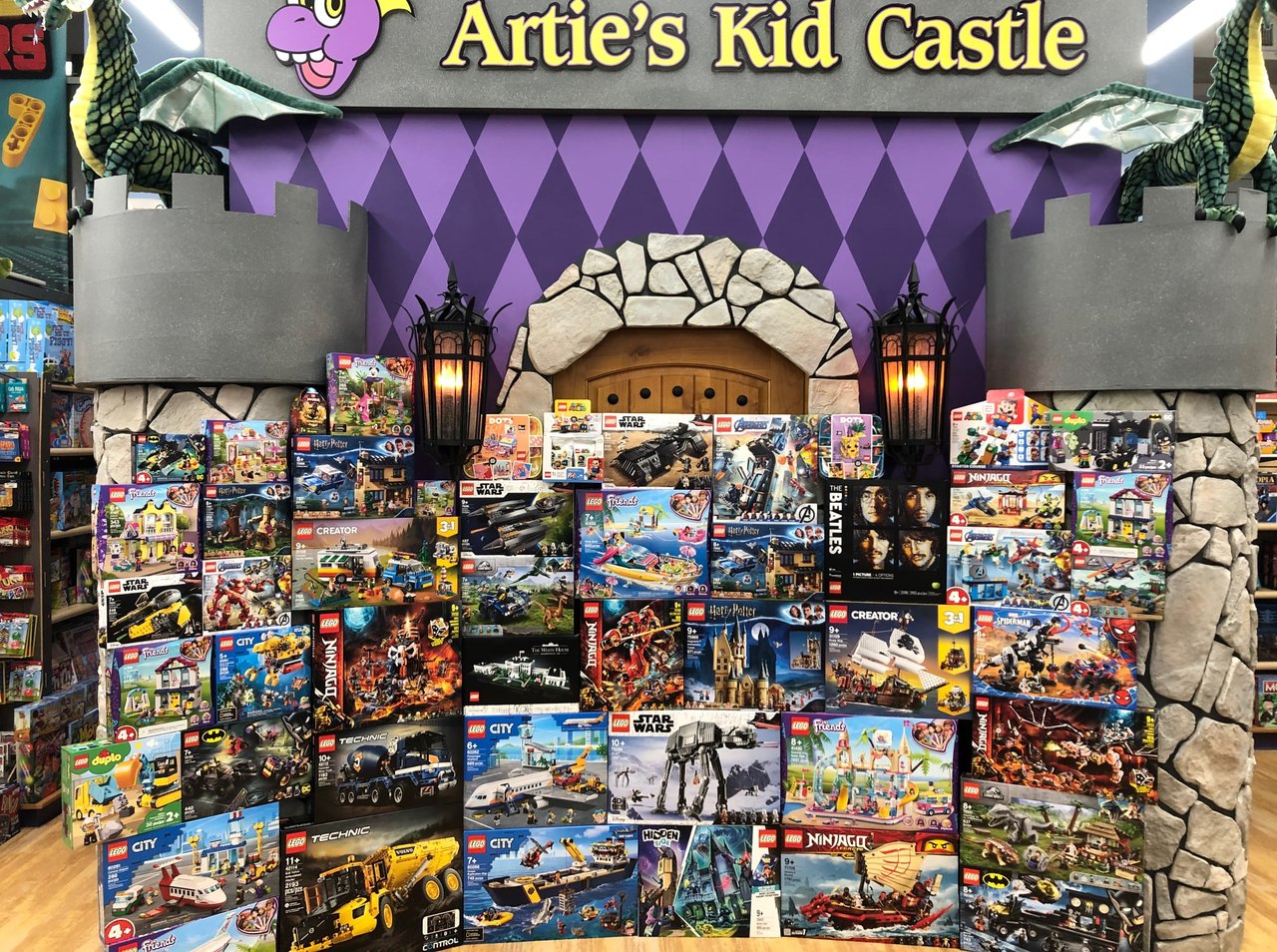   
																There’s A Castle-Themed Toy Store In Ohio And It’s Royally Awesome 
															 
