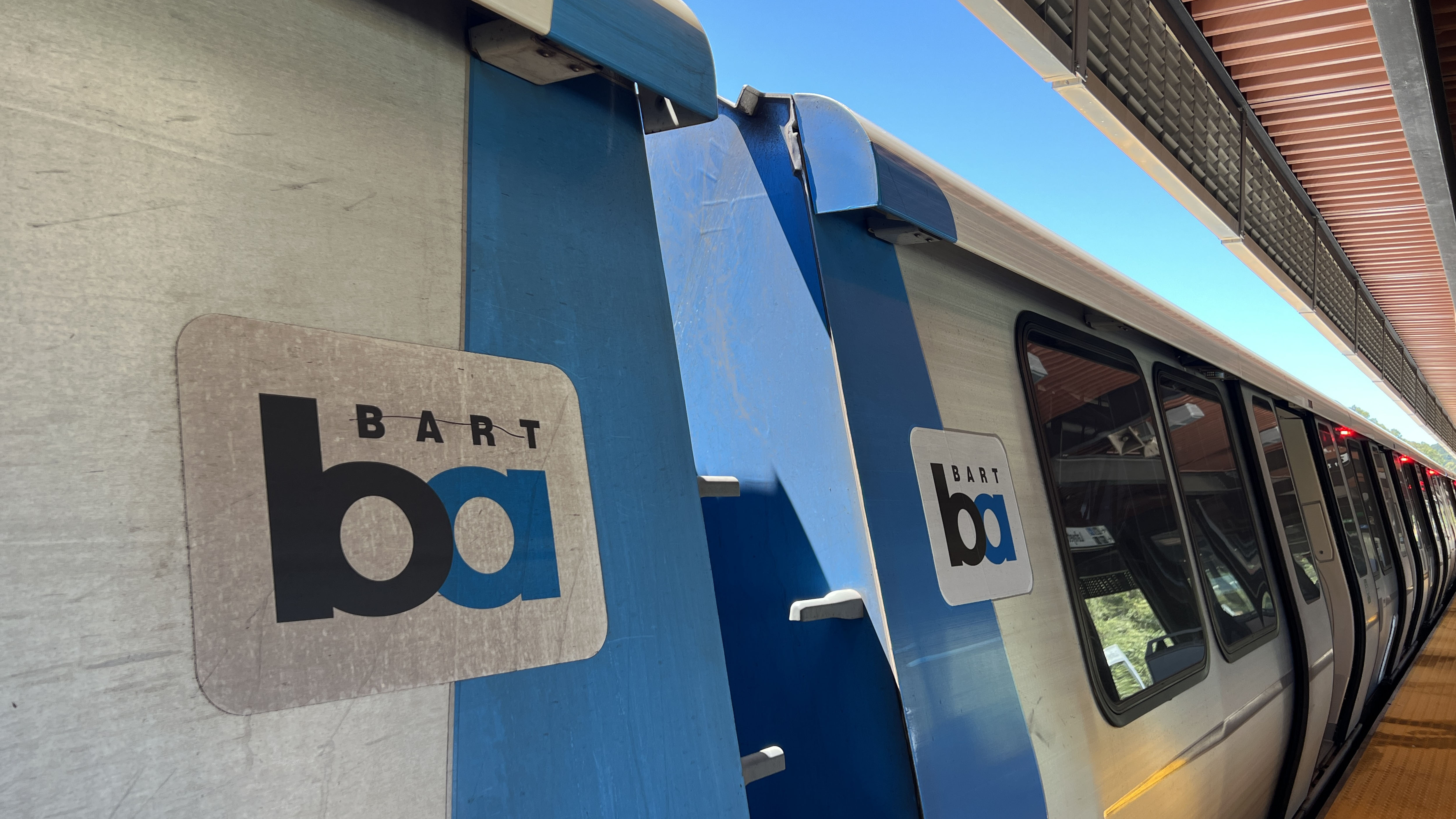  Woman injured in stabbing aboard BART train in San Francisco 