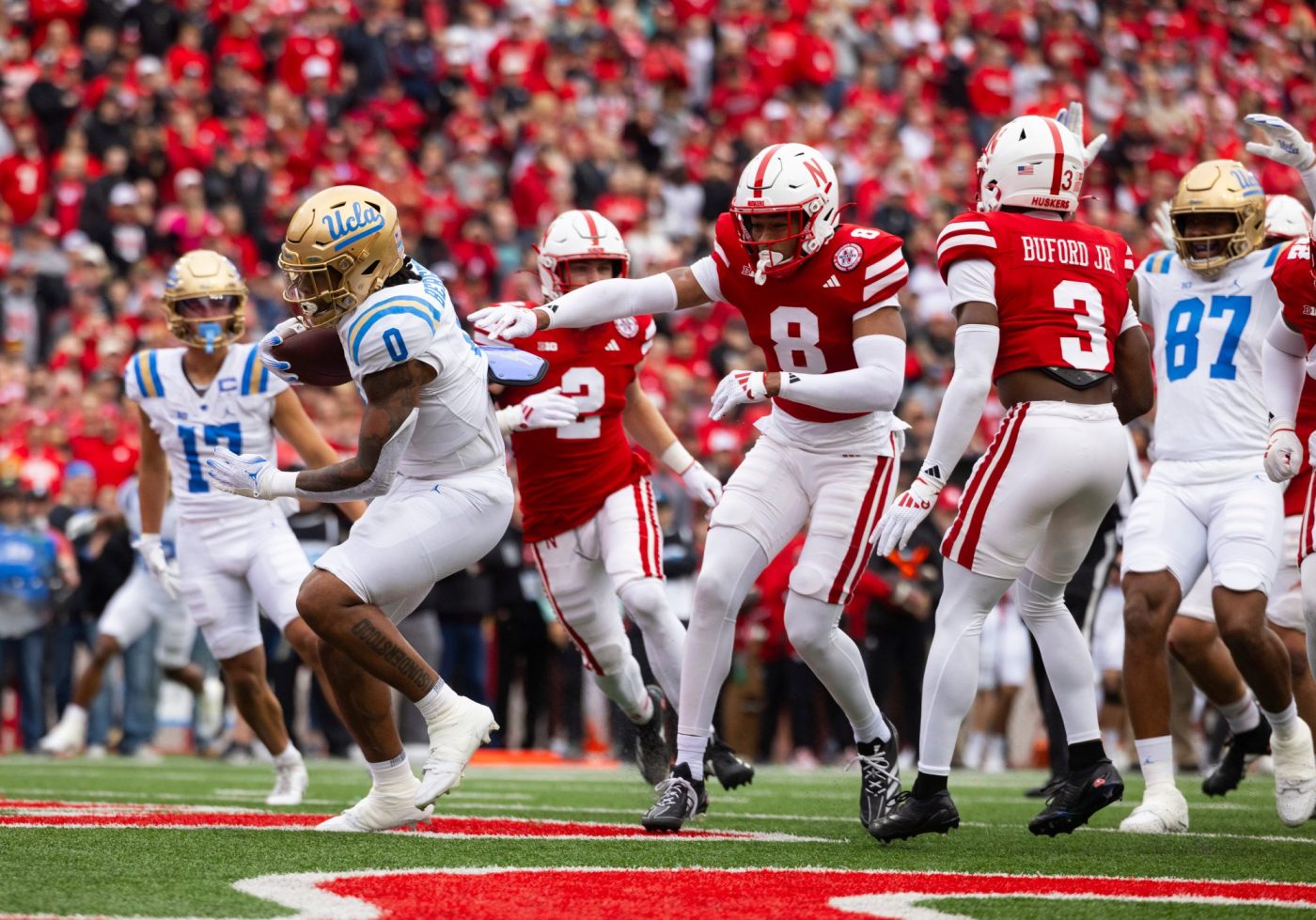  UCLA football staves off Nebraska for 2nd Big Ten win 