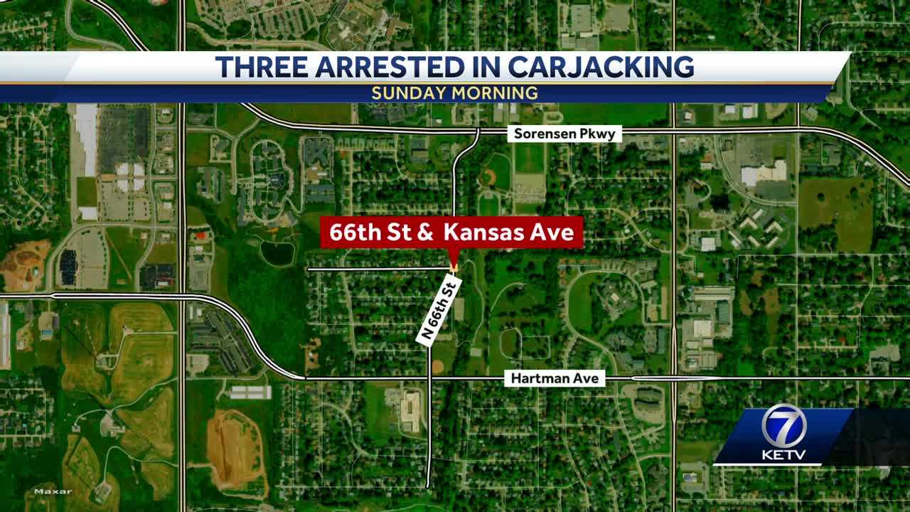   
																DCSO arrests 3 teenagers in alleged car jacking, looks for 4th suspect 
															 