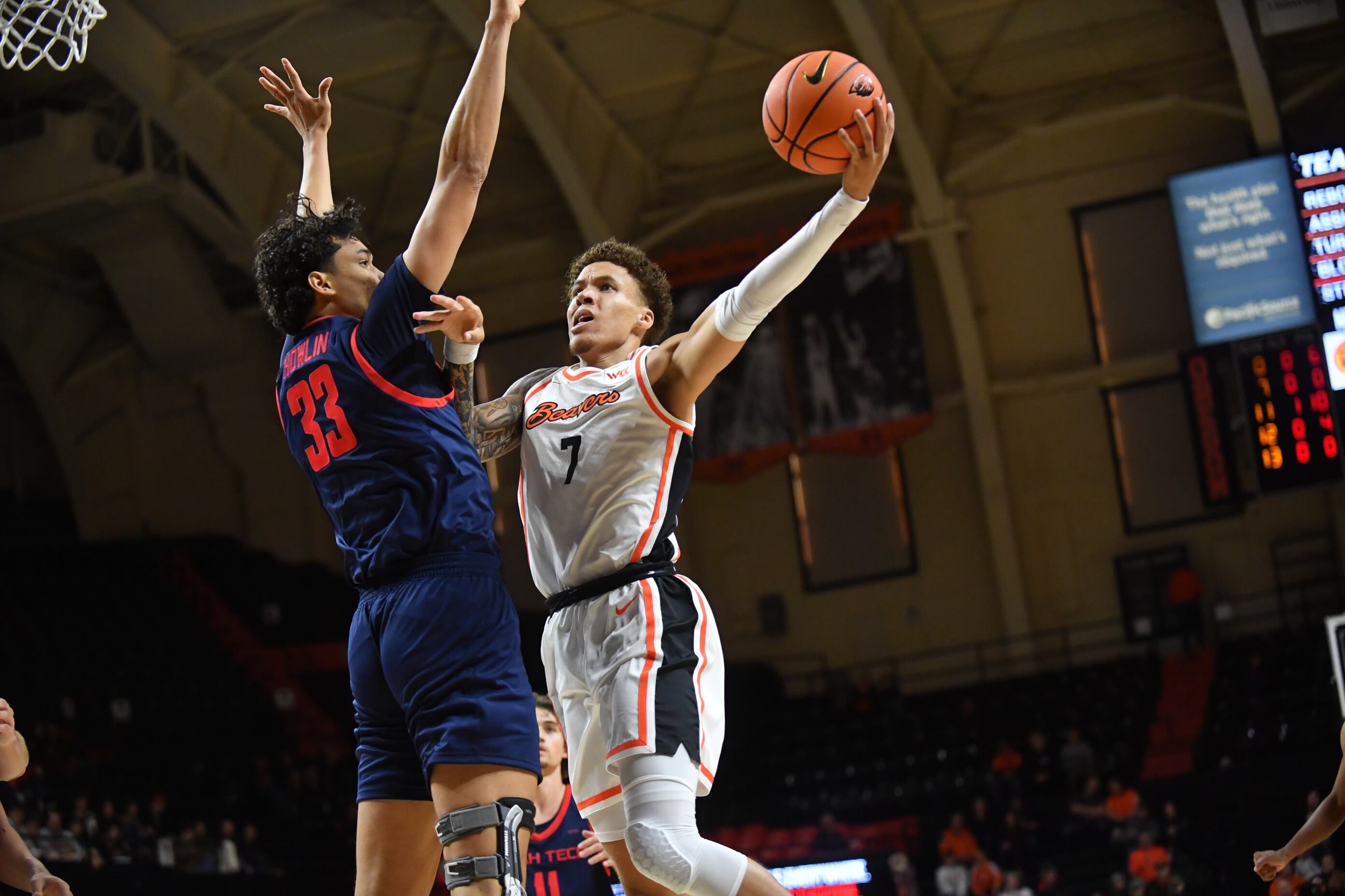  Oregon State gets a scare, then rolls past Utah Tech 80-57 in men’s basketball opener 