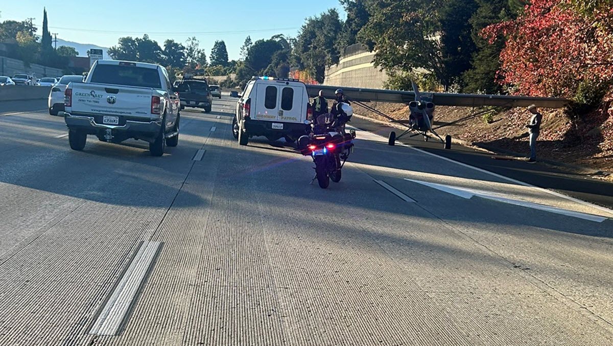  Small plane lands on Highway 85 in South Bay 