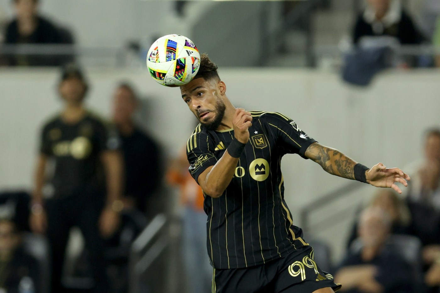  LAFC feels at home for knockout playoff game against Vancouver 