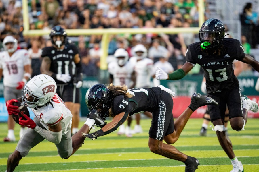  Hawaii football comes up short against UNLV 