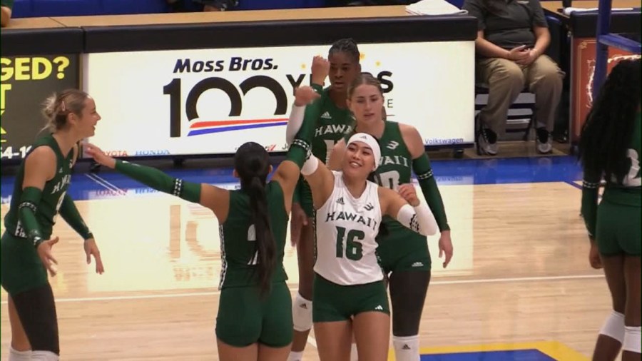  Hawaii women's volleyball defeats UC Davis 