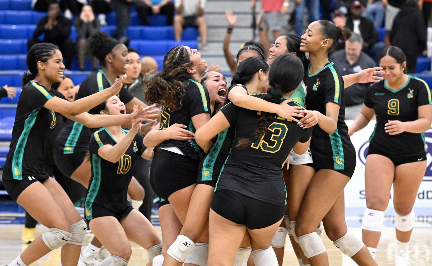  Long Beach Poly girls volleyball wins CIF-SS Division 3 title in five sets over Bishop Diego 