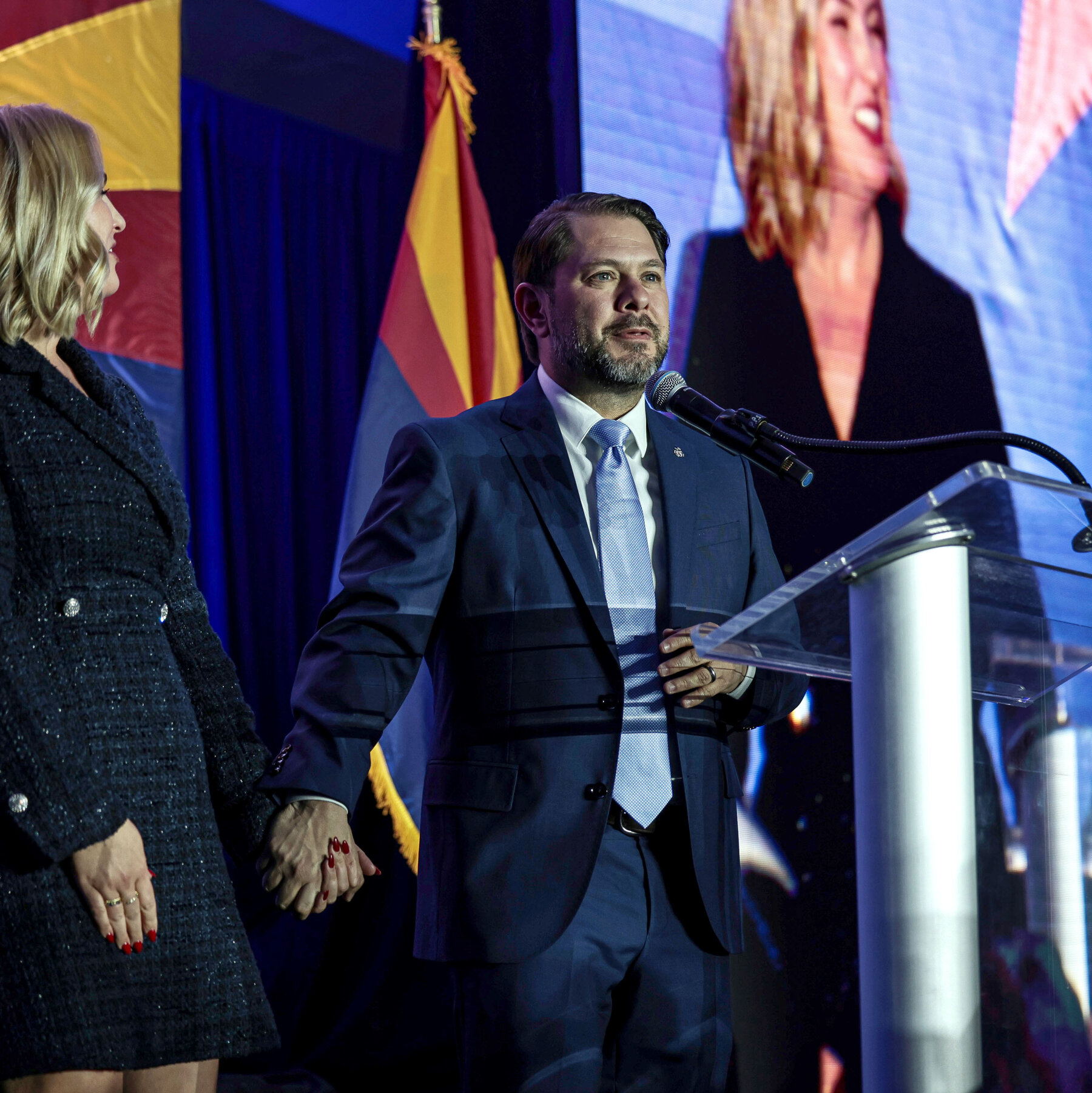  Ruben Gallego Wins Arizona Senate Race, Defeating Kari Lake 