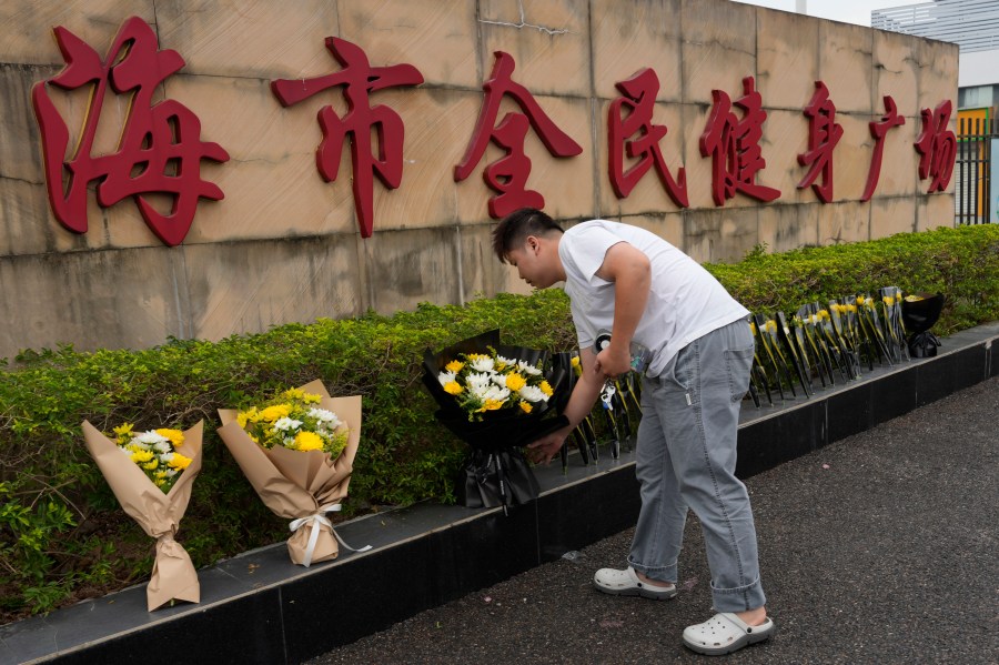   
																Driver rams his car into crowd in China, killing 35. Police say he was upset about his divorce 
															 