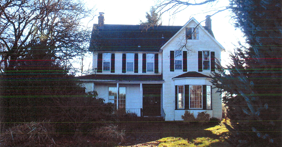  Historic La Center house free to good home 