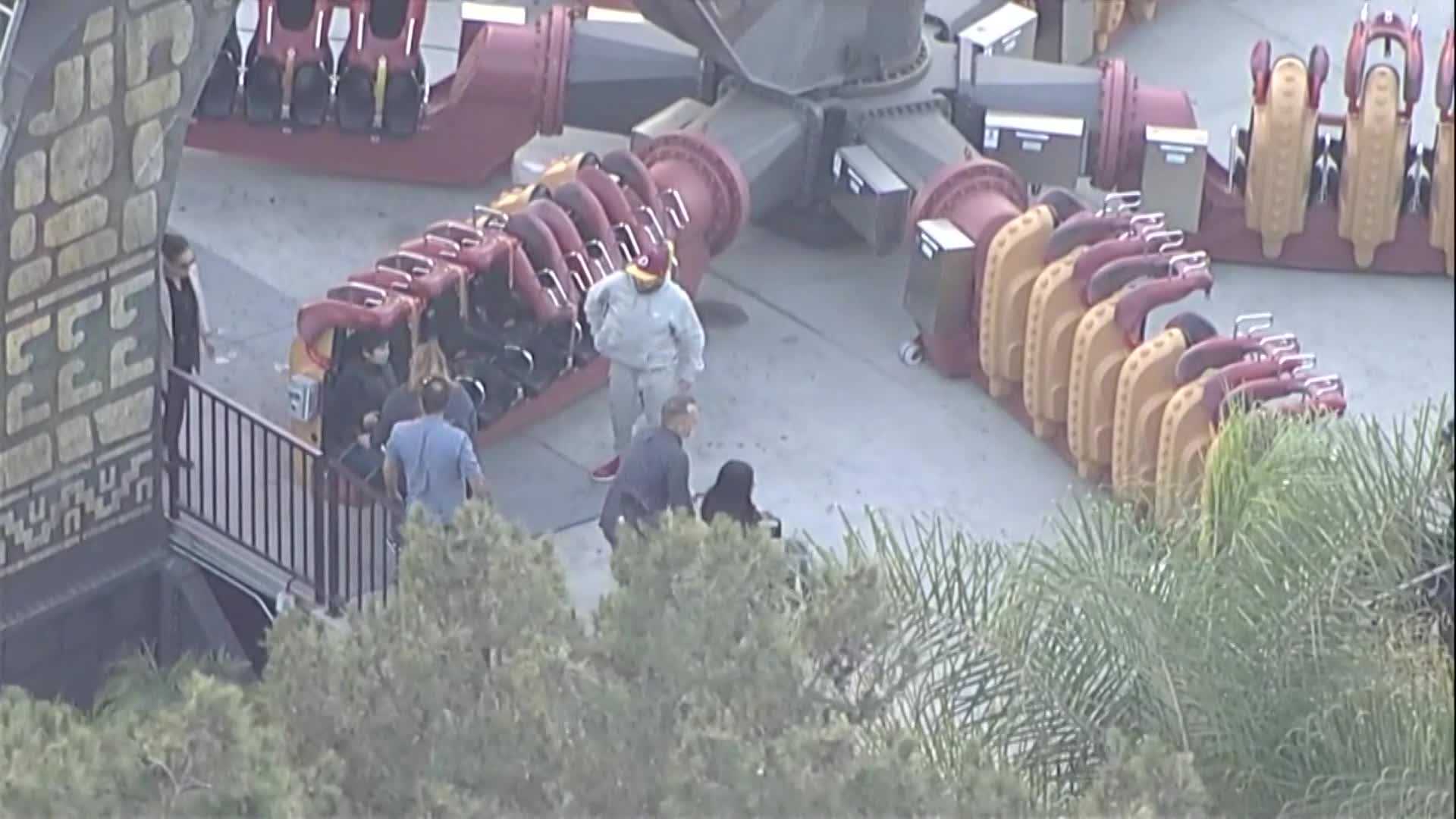  Riders stuck in midair for over 2 hours on Knott's Berry Farm ride 