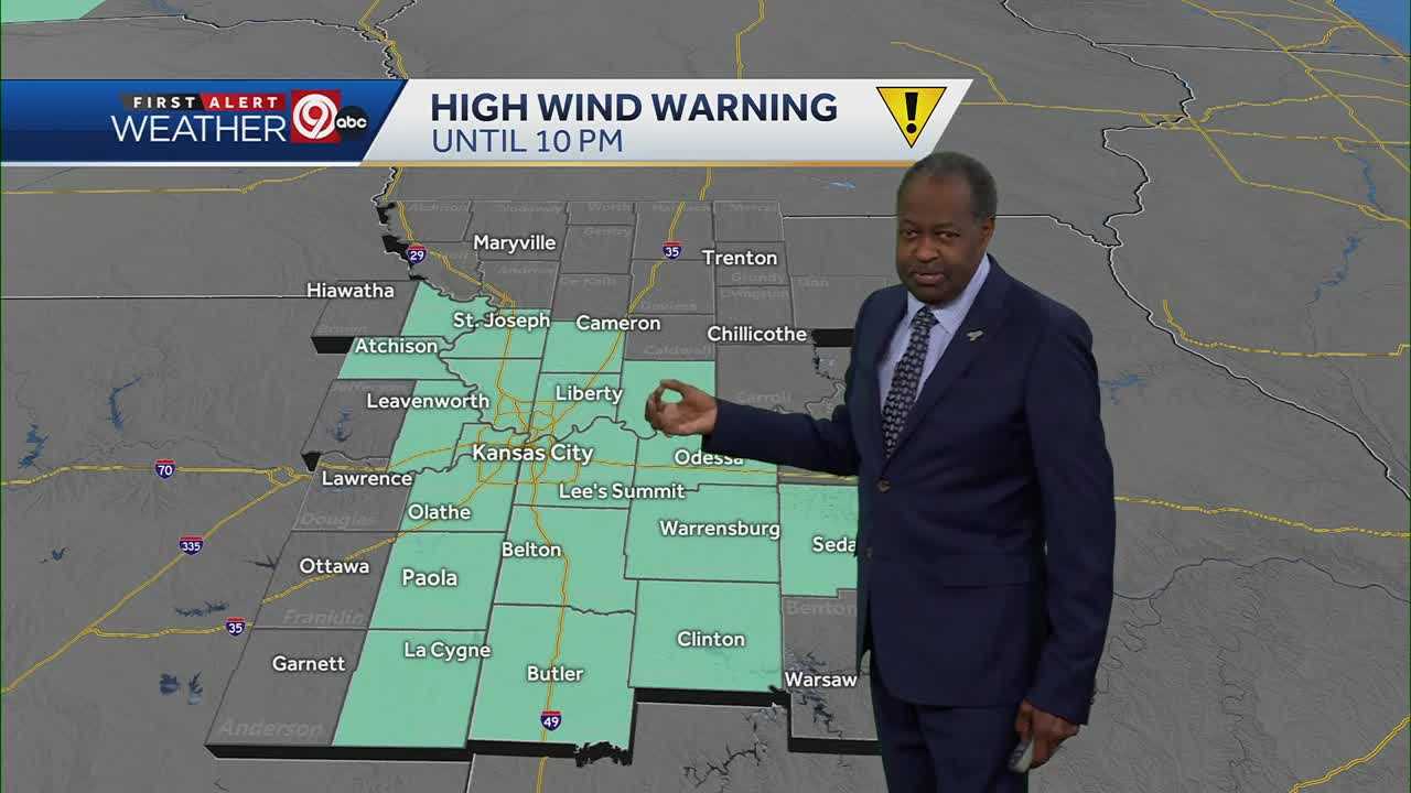  Kansas City weather: Power outages reported during high wind warning 