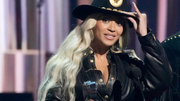  Beyoncé returns to Houston for halftime performance during Texans Christmas Day game 