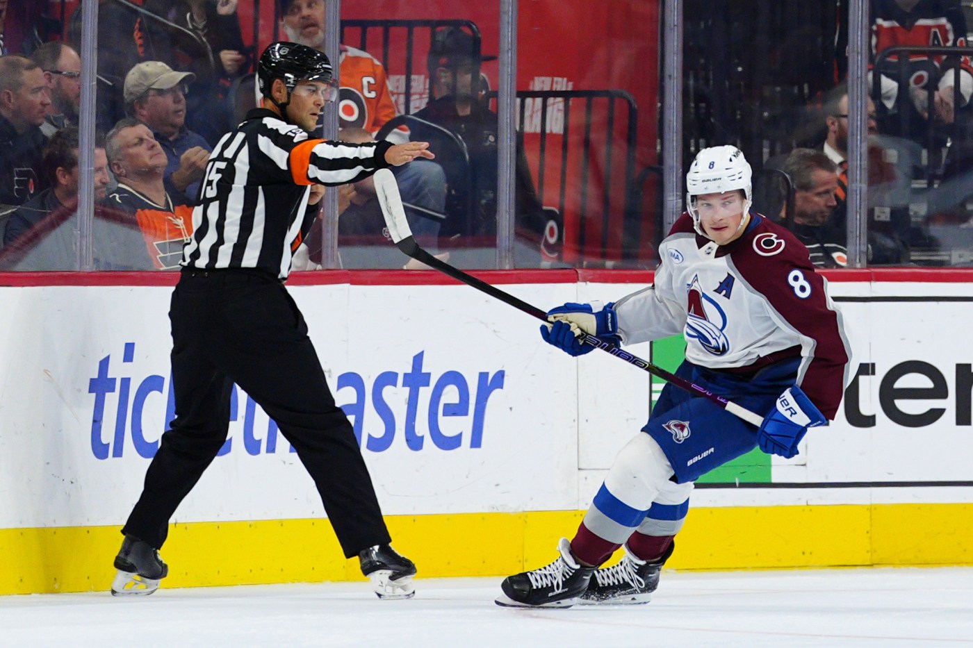  Cale Makar’s big night helps Avalanche solve Flyers 