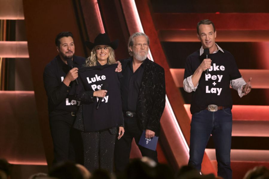   
																CMA Awards: 2024 Winners | LIST 
															 