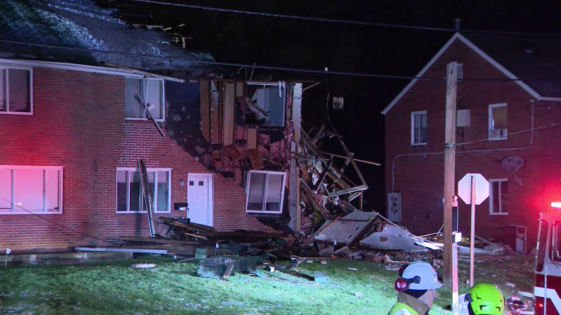  Explosion at apartment in Allegheny County; 4 people homeless  