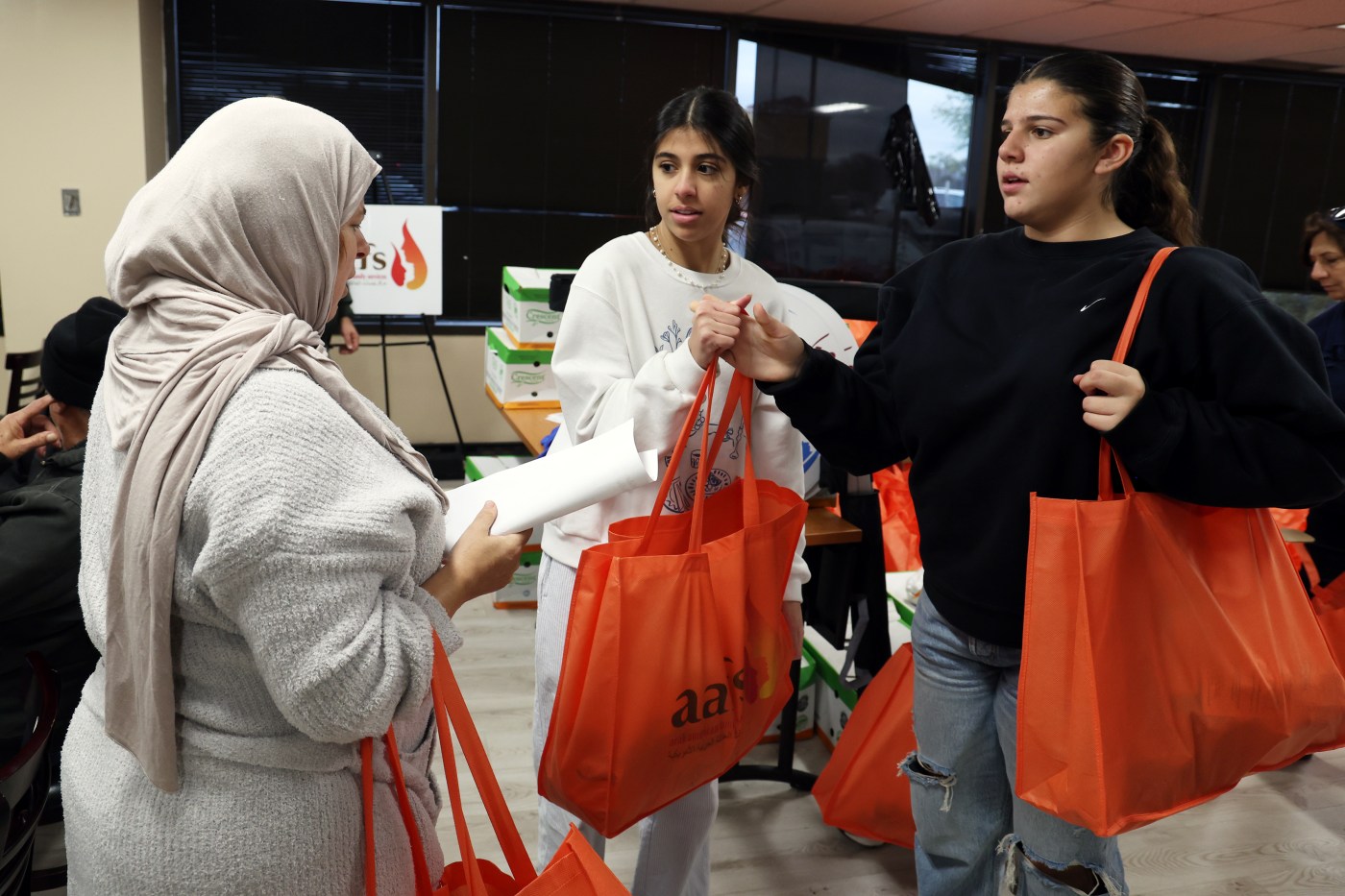  Zakat Chicago and partner groups to give out over 5,000 halal turkeys ahead of holiday 