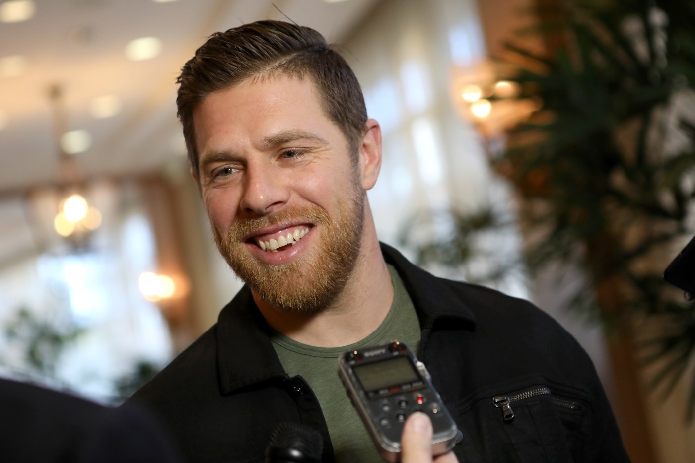  Joe Pavelski still cheers for the Sharks. Could he return to the organization someday? 