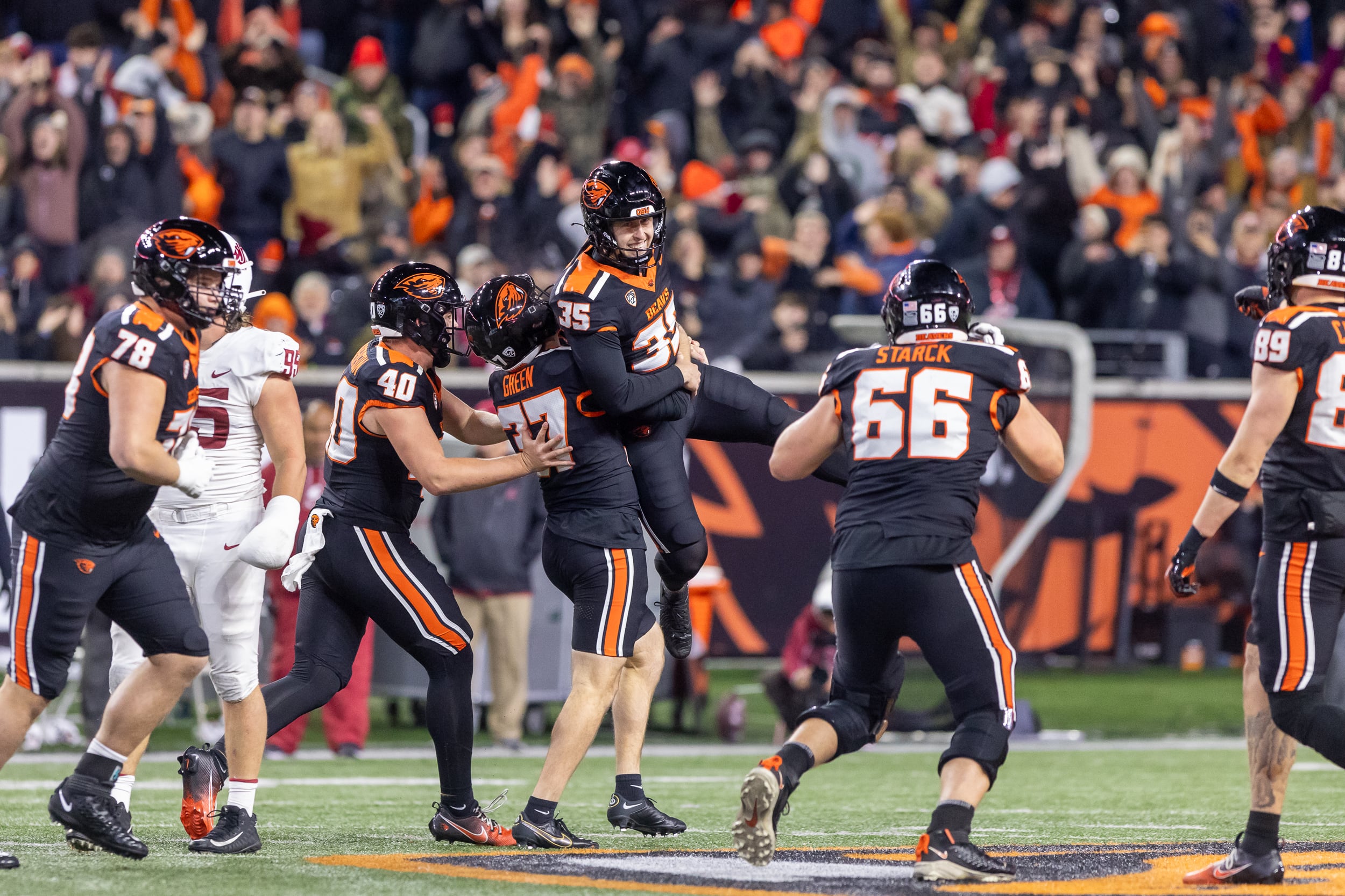  Oregon State kicker Everett Hayes shrugs aside emotions, career seesaw to drill game-winning 55-yard field goal 