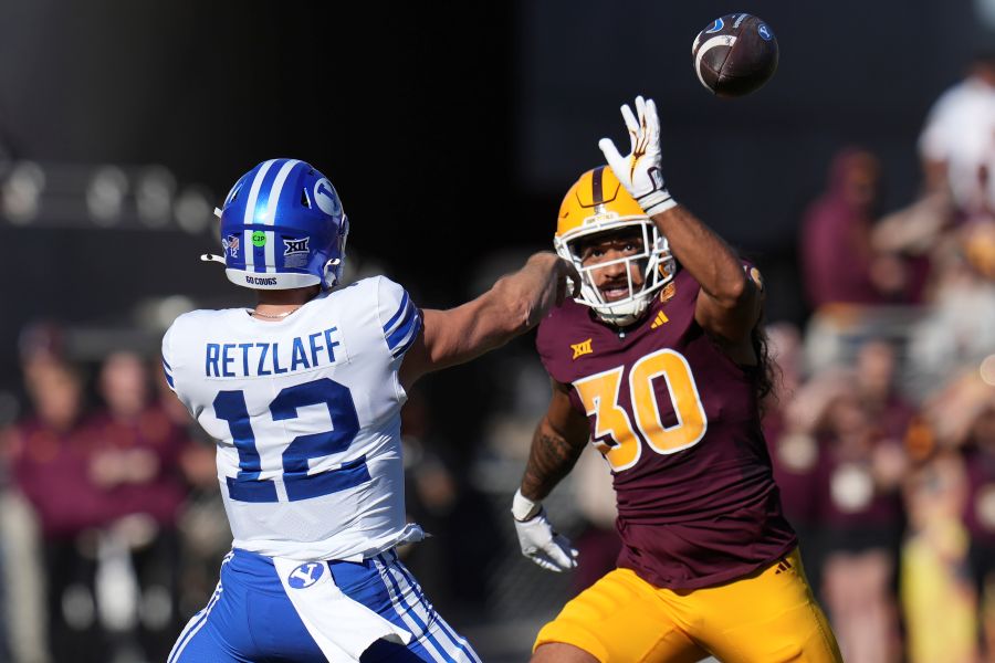  After fans storm field early, No. 21 Arizona St stops Hail Mary try for 28-23 win over No. 14 BYU 