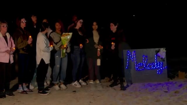  Loved ones gather on Hollywood Beach to mourn 2-year-old girl allegedly killed by father 