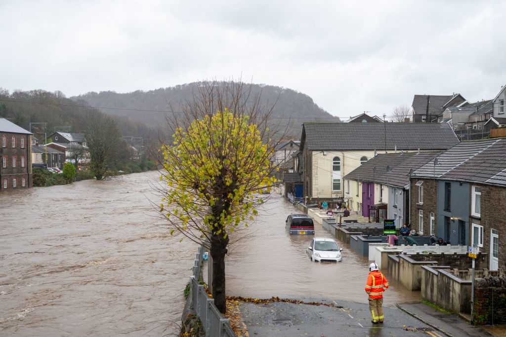  Several dead as Storm Bert wreaks havoc across parts of Britain 