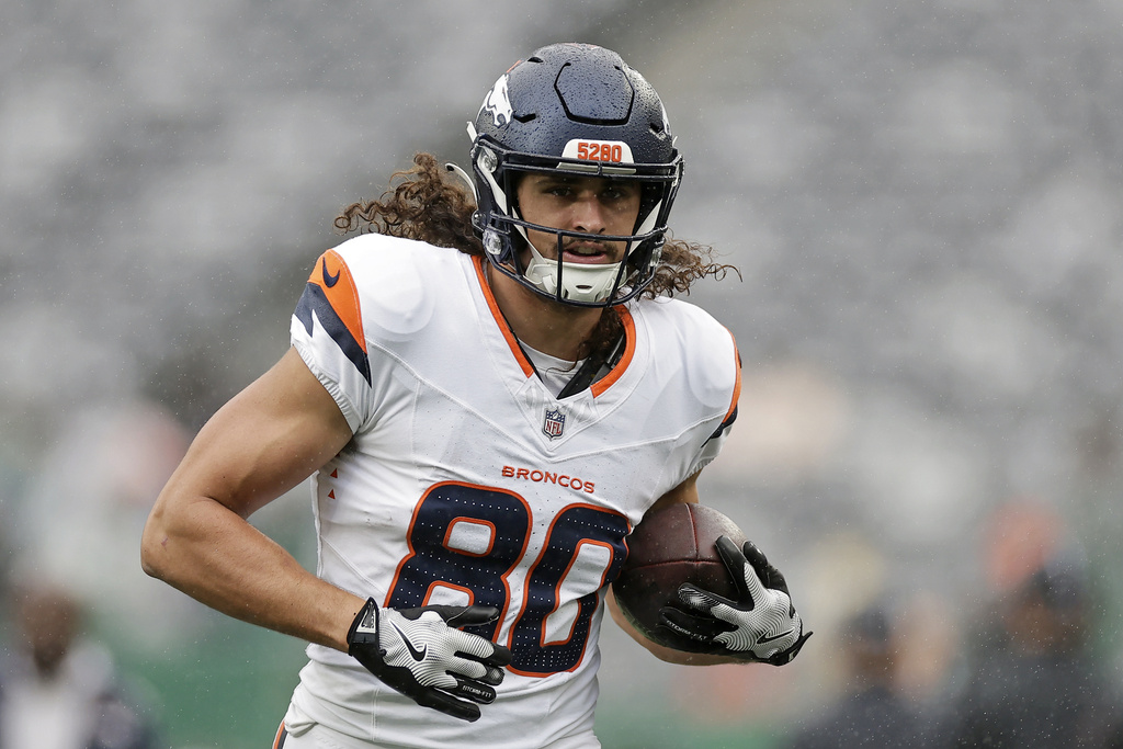  Broncos waive tight end Greg Dulcich, who was dogged by injuries and inconsistency in 3 seasons 