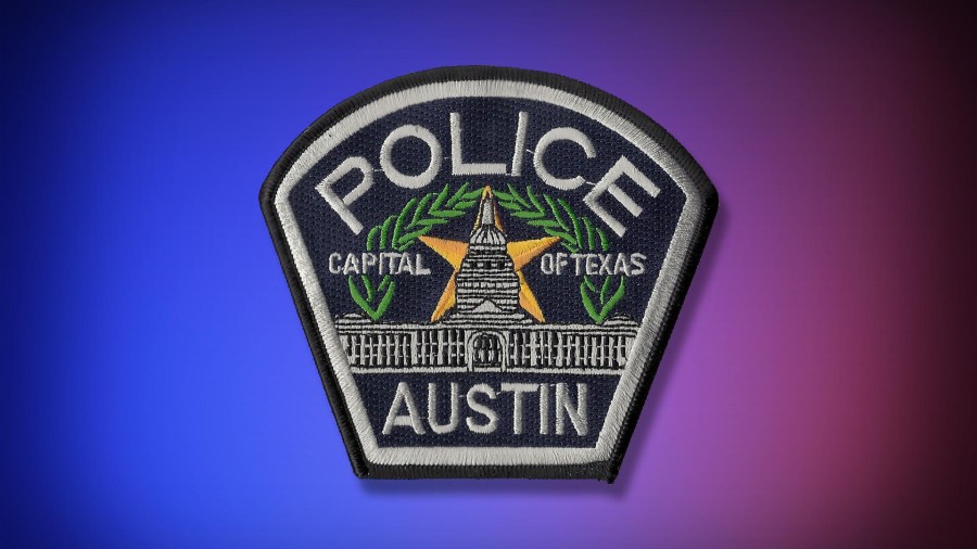  Pedestrian hurt after south Austin crash Sunday, APD looking for driver 