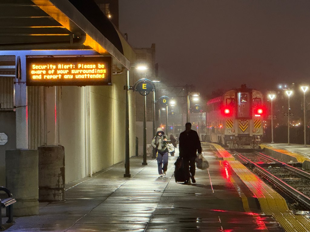  A night at Oakland’s train and bus depots finds Thanksgiving travelers longing for family connections 